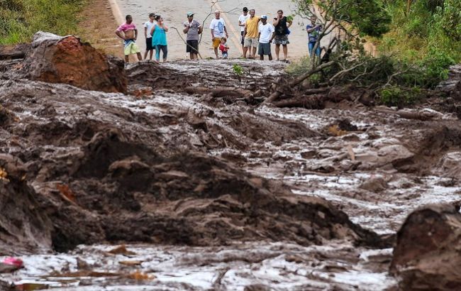 В Бразили возросло число жертв прорыва дамбы