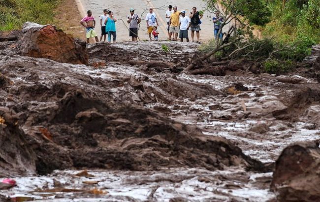 Число жертв прорыва дамбы в Бразилии возросло до 99 человек