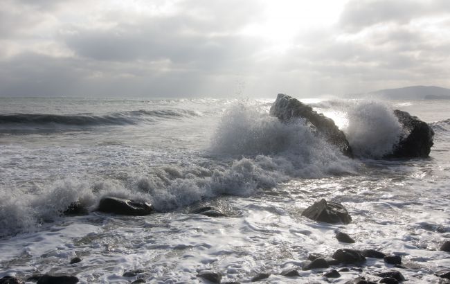 Шторм "Белла" достиг и Франции с Бельгией, сильный ветер и снег