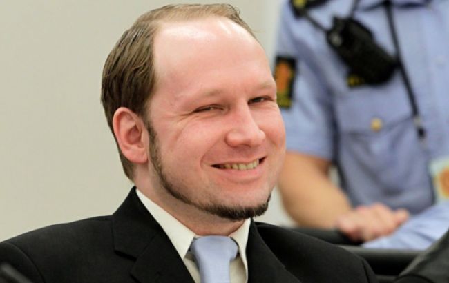 Брейвик будет требовать отмены одиночного заключения