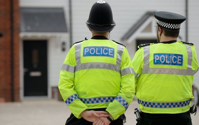 В английском городке неизвестный устроил резню в парке, есть жертвы