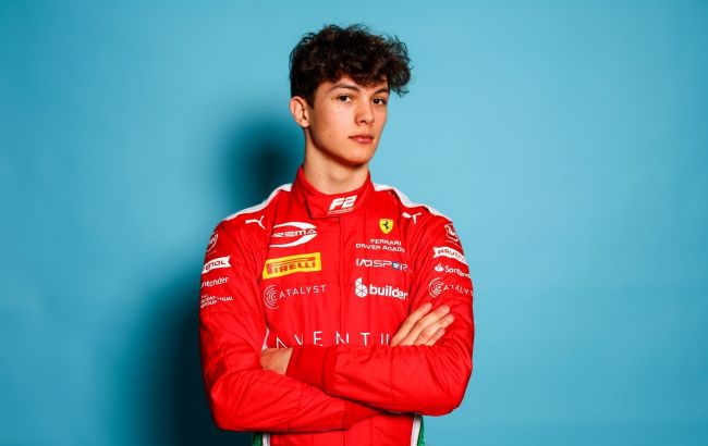 "Мерседес" и еще четыре конюшни Формулы-1 выставят новичков на Гран-при Мексики