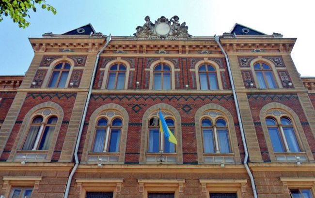 У Чернівцях евакуйовують ОДА через загрозу вибуху