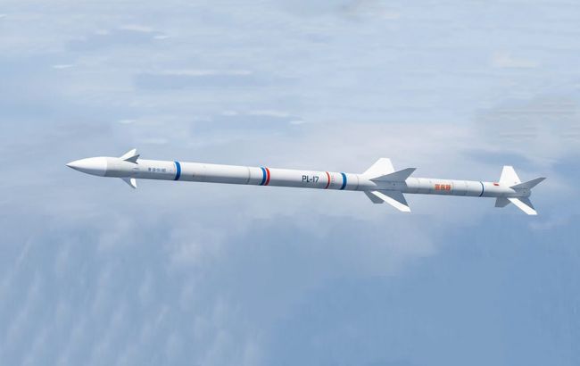 В Китаї показали нову ракету "повітря-повітря": чому її вважають дуже небезпечною