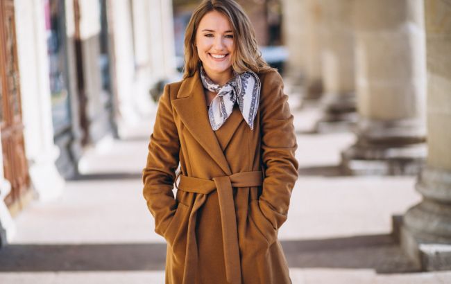 Стилістка назвала головні критерії, як вибрати ідеальне пальто. Ось на що треба звертати увагу