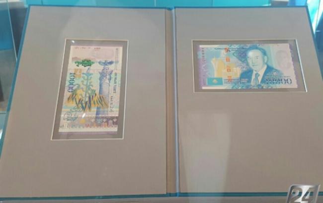 Казахстан выпустит банкноту с портретом Назарбаева