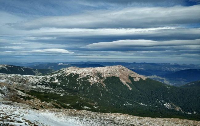 В Карпаты пришла зима: потрясающие фото вершин