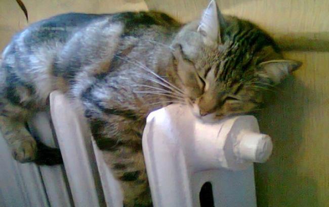 У Києві кількість будинків без гарячої води зменшилася до 32, без опалення - до 3