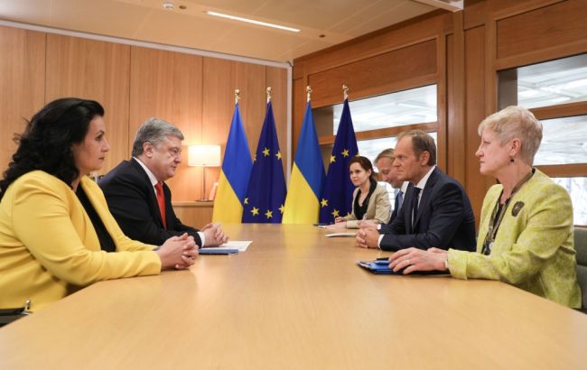 Порошенко убежден, что ЕС продолжит санкции против России