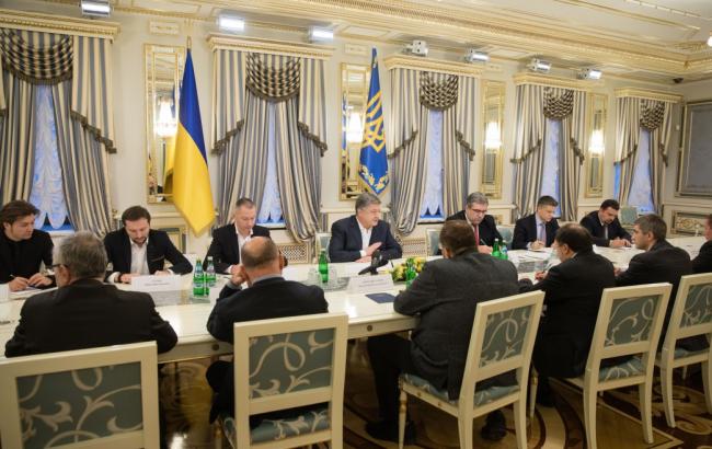 Украинское кино нуждается в государственной поддержке, - Порошенко