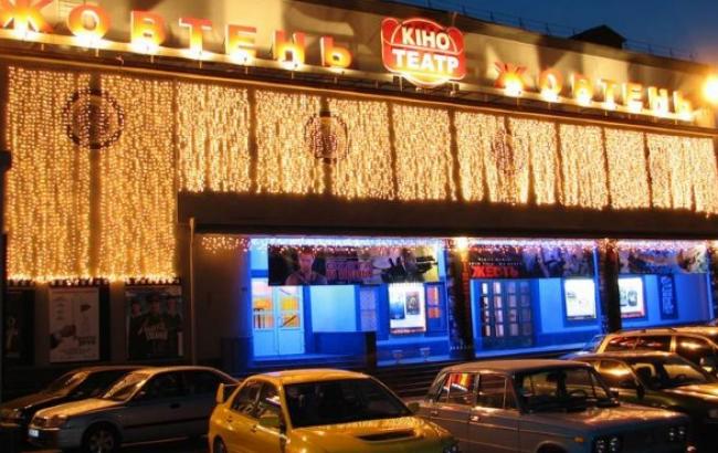 Киевсовет рассмотрит вопрос передачи кинотеатра "Жовтень" в аренду трудовому коллективу, - Кличко