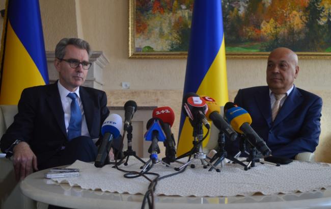 Москаль попросил у посла США инвестиции и гарантировал, что "ни цента" не украдут