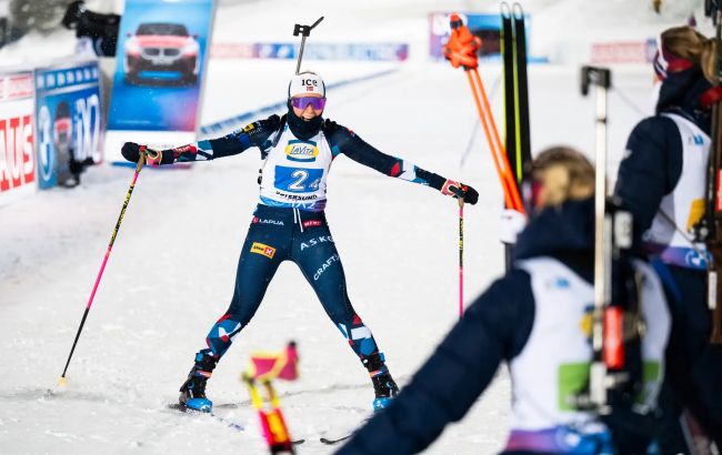 Збірна Норвегії з біатлону виграла жіночу естафету в Естерсунді, Україна за межами топ-10
