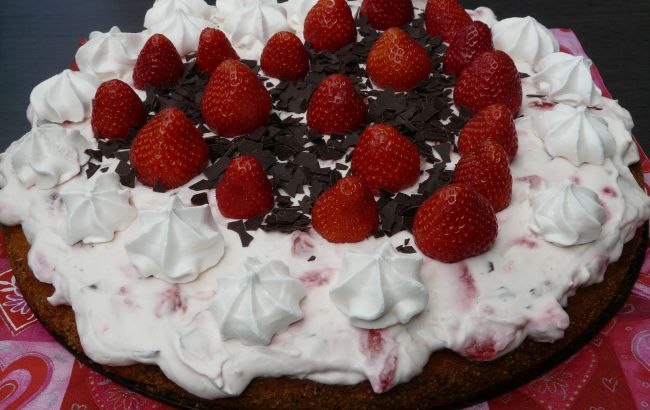 Готовим легкий и очень вкусный торт без выпечки: минимум усилий