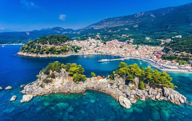 Авіа і автобуси. Куди зараз можна поїхати на море в найближчі країни