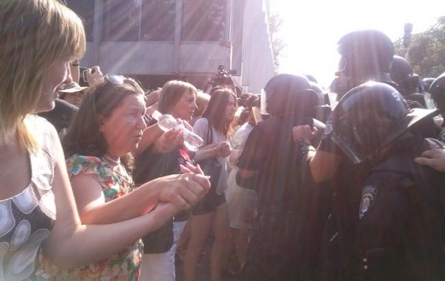 Активисты, штурмовавшие здание Рады, разошлись, Грушевского разблокирована, - КГГА