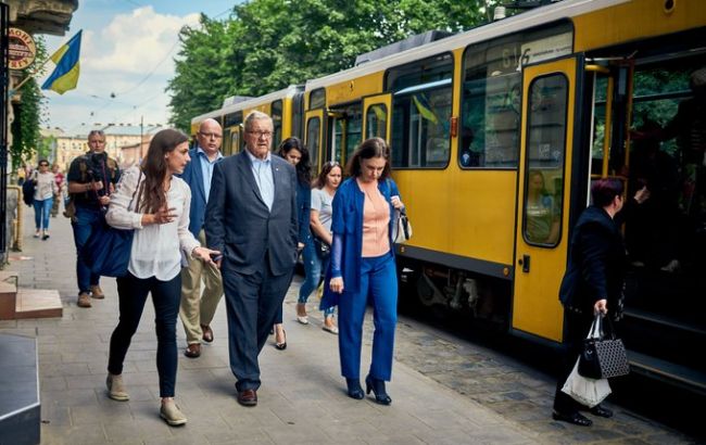 До України з Канади приїхали всі спостерігачі на парламентських виборах