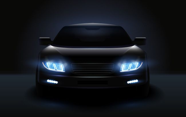 В Киеве из более 300 автомобилей создали яркую новогоднюю елку (видео)