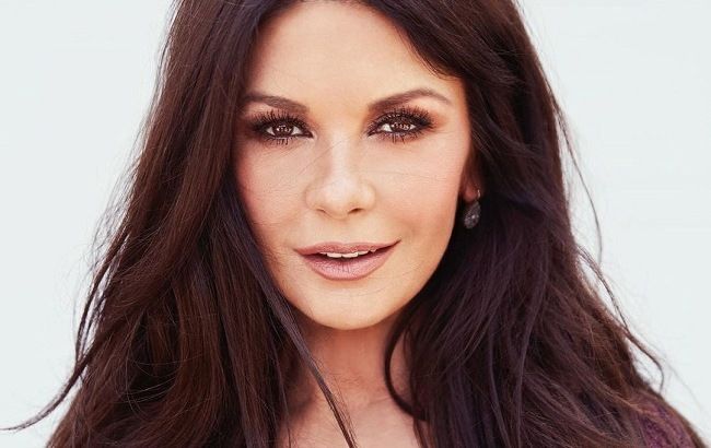 Роскошная женщина: вечно молодая Кэтрин Зета-Джонс блистает на торжественном мероприятии