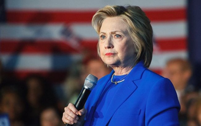 Часть обнаруженных ФБР по делу Клинтон документов поддельные, - Reuters