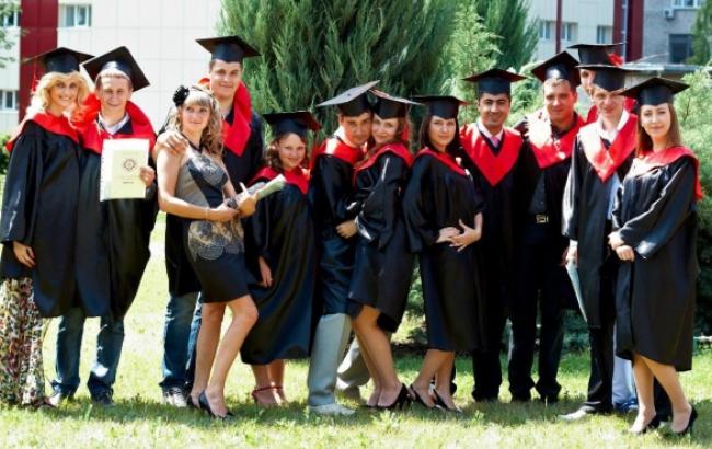 РФ не собирается выдавать российские дипломы выпускникам ЛНР и ДНР