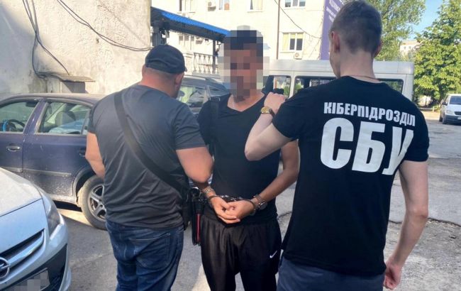 Обманул жертв на 1 млн долларов. СБУ задержала иностранца, которого разыскивал Интерпол