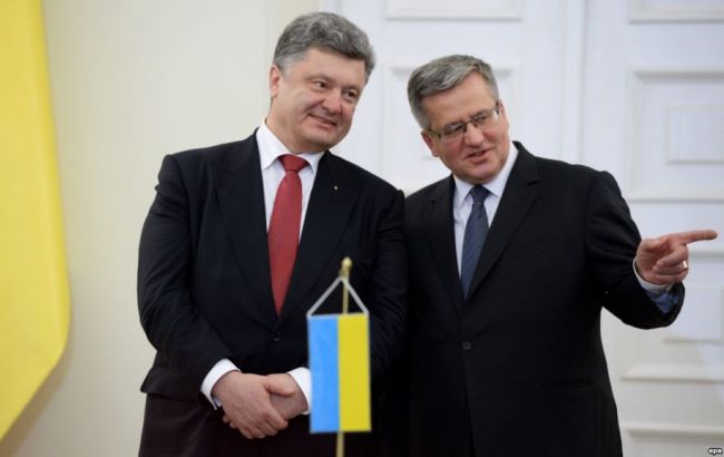 Коморовский обсудит в Украине миротворцев и санкции против РФ