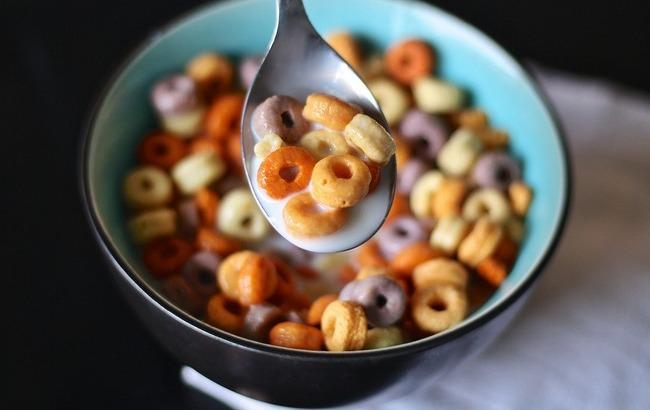 Исключить из рациона: специалисты развенчали мифы о полезности популярных детских продуктов