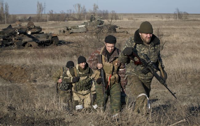 В ЛДНР боевики круглосуточно сооружают укрепления, растет количество травмированных, - разведка