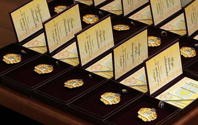 Госуправделами потратит 20,4 млн гривен на закупку юбилейных наград в 2017 году