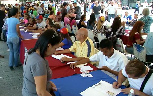 США и еще 16 стран угрожают не признать результат выборов в Венесуэле