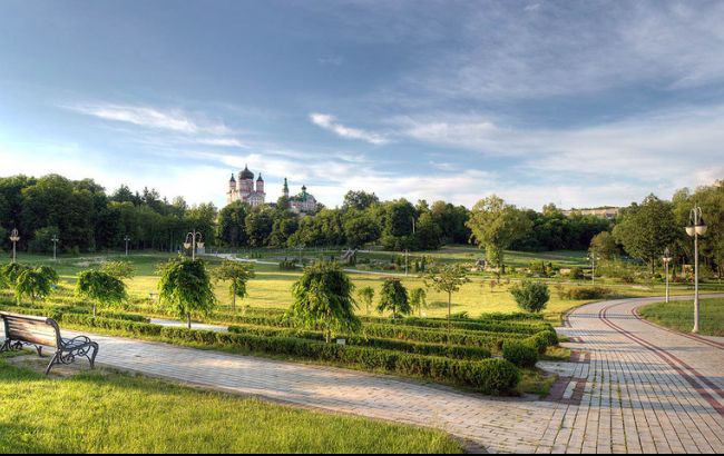 СБУ пресекла незаконное завладение землей санатория "Феофания" площадью 6,5 га