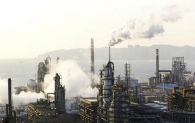 Цены на нефть растут в надежде на экономические стимулы в Китае