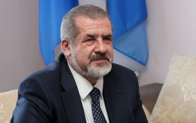 В Крыму провели обыск в доме главы регионального меджлиса Аметова