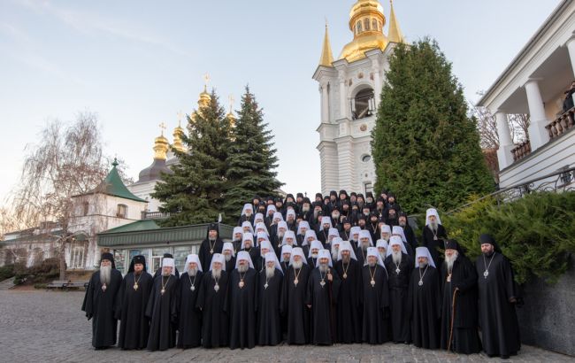 УПЦ МП подтвердила готовность встретиться с Порошенко, но на церковной территории