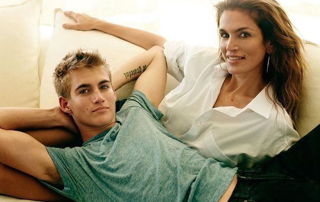 Зброя, хамство і проблеми з поліцією: 20-річний син Сінді Кроуфорд сколихнув мережу зухвалими витівками