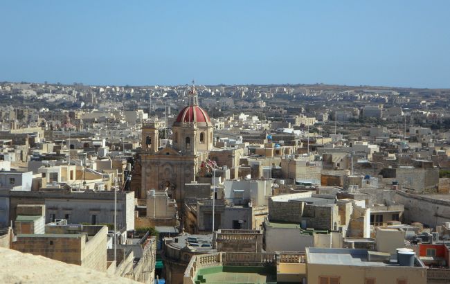 Марокко начинает принимать иностранных туристов, но не украинцев