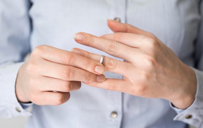 Чи можна розлучитись онлайн, перебуваючи за кордоном: пояснення юриста