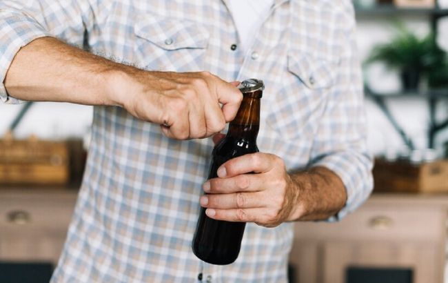 8 способів відкрити пляшку пива без відкривачки