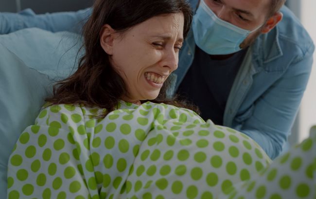 "Це було спустошливо": жінка пережила клінічну смерть після пологів і описала свої відчуття