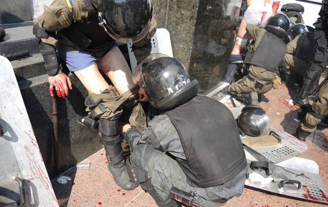 У сутичках під Радою постраждали як мінімум 15 правоохоронців