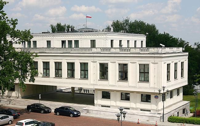 Сенат Польши заменит определение "украинские националисты"