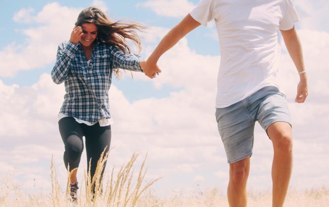 Любовь накроет с головой эти знаки Зодиака во второй половине мая