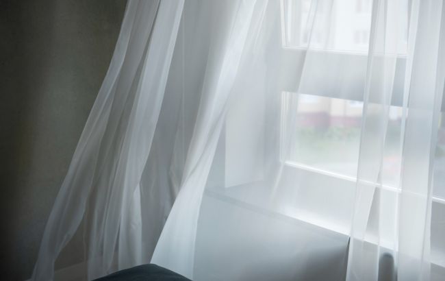 Найшвидші способи зробити тюль білосніжним: ці секрети ви точно не знали