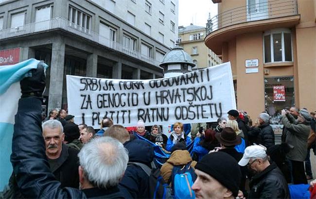 Президент Сербии посетил Хорватию, несмотря на протесты