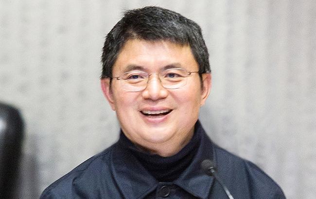 Компания пропавшего китайского миллиардера продает активы из-за давления властей КНР