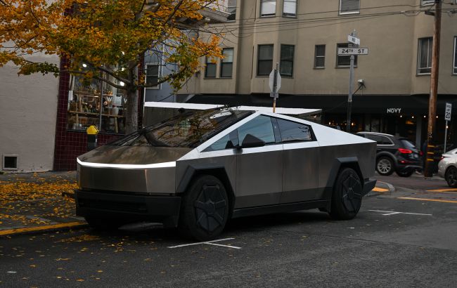 Tesla відкликала майже всі Cybertrucks в США: в чому причина