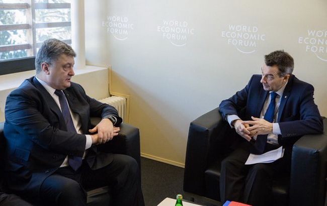 Порошенко призвал Красный Крест активнее участвовать в освобождении пленных