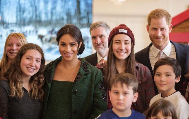 Ответ Кейт Миддлтон: Меган Маркл выбрала наряд в зеленых тонах (видео)