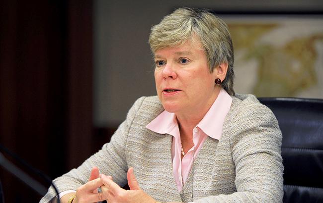 Замгенсека НАТО Геттемюллер посетит Украину